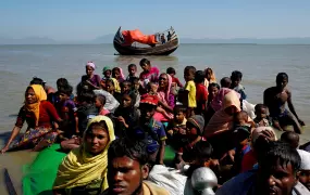 rohingya boats bangladesh